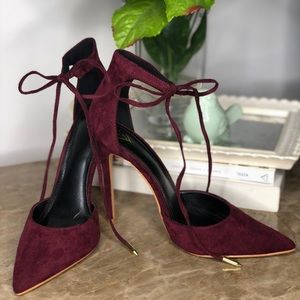 Windsor Store Burgundy Tie Up Heels Size (8)